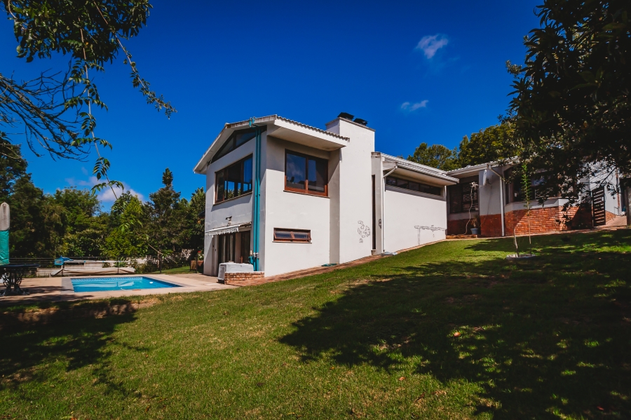 4 Bedroom Property for Sale in Twee Rivieren Western Cape